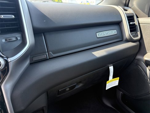 New 2026 RAM 1500 4x4 Crew Cab image 22