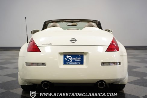 Used 2004 Nissan 350Z Touring image 25