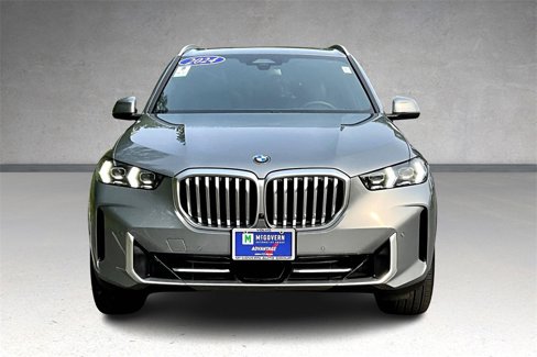Used 2024 BMW X5 xDrive40i w/ Premium Package image 2