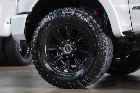 Used 2022 Ford F250 Platinum w/ Tremor Off-Road Package image 53