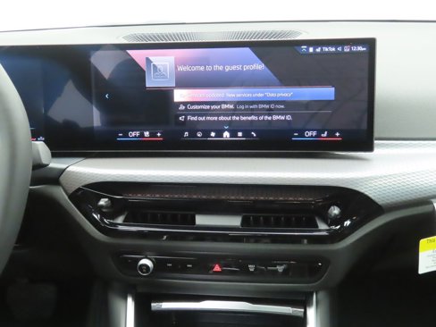 Used 2025 BMW 330i Sedan w/ Convenience Package image 15
