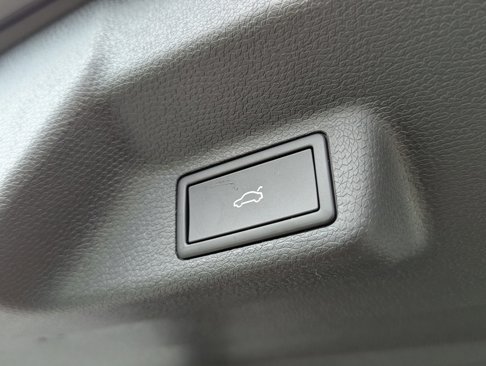 New 2025 Volkswagen ID. Buzz Pro S Plus image 35