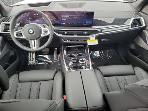 New 2026 BMW X7 M60i image 15
