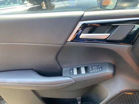 New 2025 Mitsubishi Outlander AWD image 17