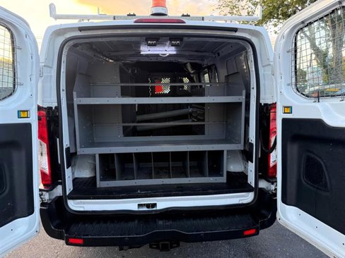 Used 2016 Ford Transit 250 130 Low Roof image 9