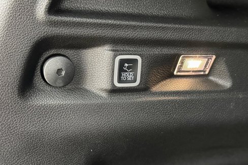 New 2025 Jeep Grand Cherokee L Limited w/ Luxury Tech Group II image 11