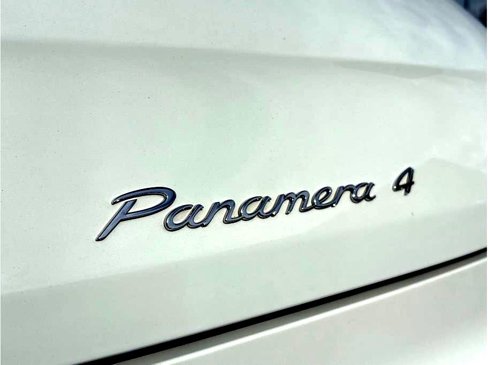 Used 2014 Porsche Panamera 4 image 14