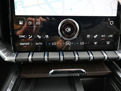 New 2026 GMC Acadia Denali image 18
