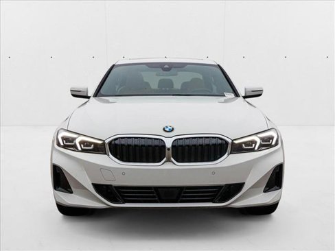 Used 2025 BMW 330i xDrive Sedan w/ Premium Package image 2