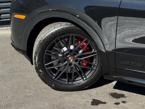 New 2026 Porsche Cayenne GTS image 12