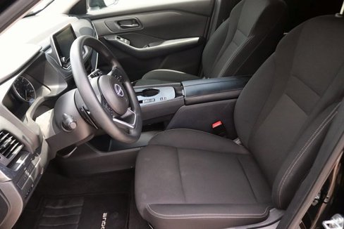 Used 2024 Nissan Rogue S image 12