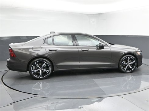 Used 2025 Volvo S60 B5 Plus w/ Protection Package Premier image 8