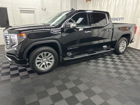 Used 2024 GMC Sierra 1500 Denali w/ Denali Carbonpro Edition image 5