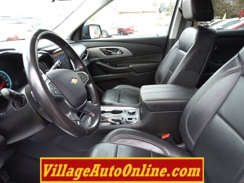 Used 2020 Chevrolet Traverse LT w/ LT Premium Package image 22