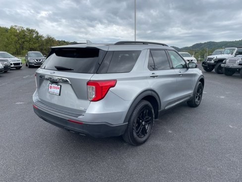 Used 2020 Ford Explorer XLT w/ Comfort Package image 8