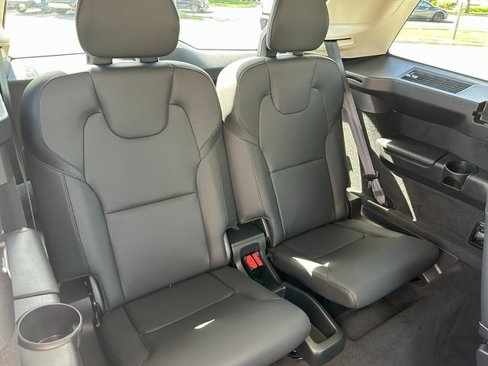 Used 2025 Volvo XC90 T8 Plus w/ Protection Package Premier image 33