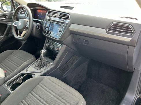 Used 2022 Volkswagen Tiguan S image 23