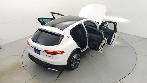 New 2025 Maserati Grecale Folgore image 38