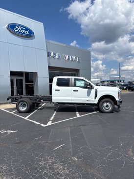 New 2026 Ford F350 XL image 2