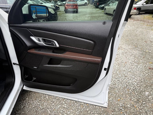 Used 2015 GMC Terrain SLT image 16