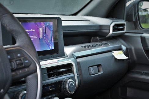 Used 2025 Toyota Tacoma TRD Off-Road image 13