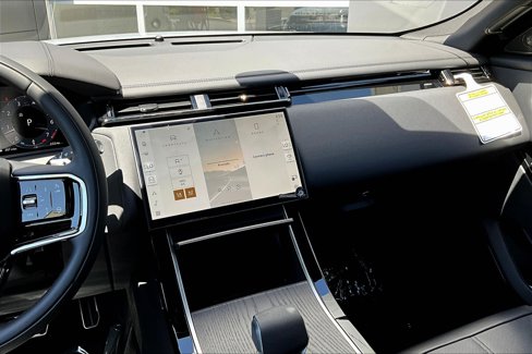 New 2026 Land Rover Range Rover Velar Dynamic SE image 7