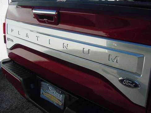 Used 2015 Ford F150 Platinum w/ Equipment Group 701A Luxury image 7