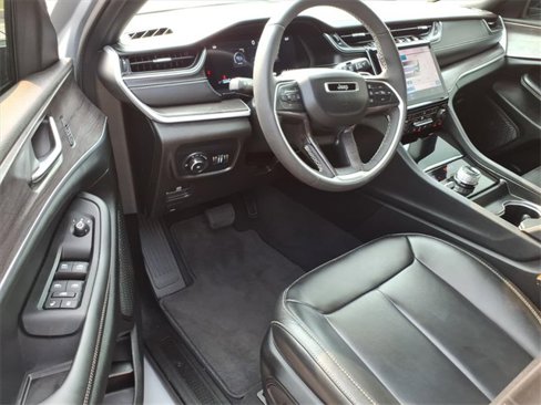 Used 2024 Jeep Grand Cherokee L Limited image 15