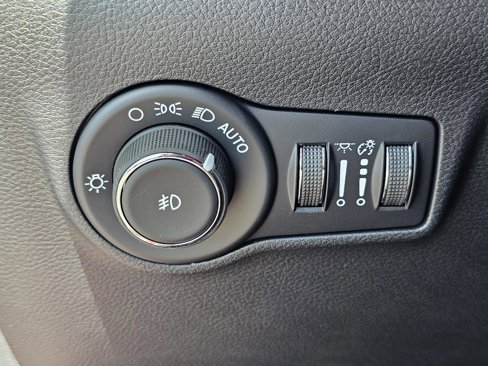 New 2026 Jeep Compass Latitude w/ Mopar All Weather Package image 18