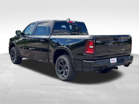 New 2026 RAM 1500 4x4 Crew Cab image 3