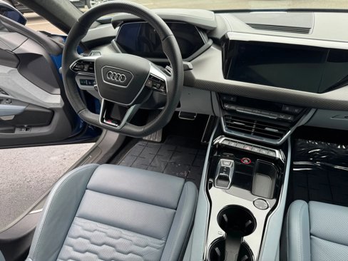 Used 2022 Audi RS e-tron GT w/ Carbon Performance Package image 22