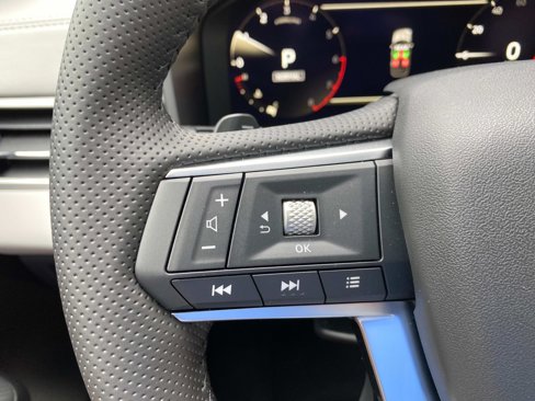 New 2025 Mitsubishi Outlander SE image 14
