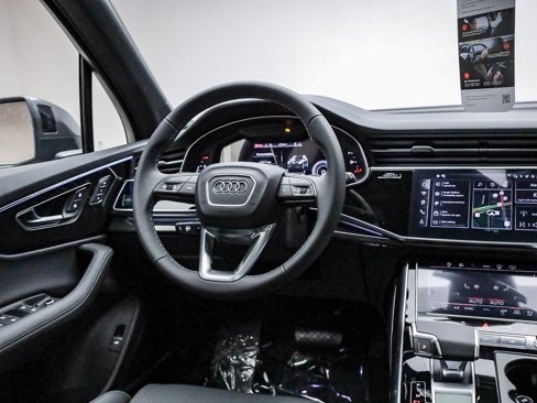 New 2025 Audi Q7 3.0T Prestige image 17