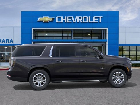 New 2026 Chevrolet Suburban LT w/ Comfort Package image 5