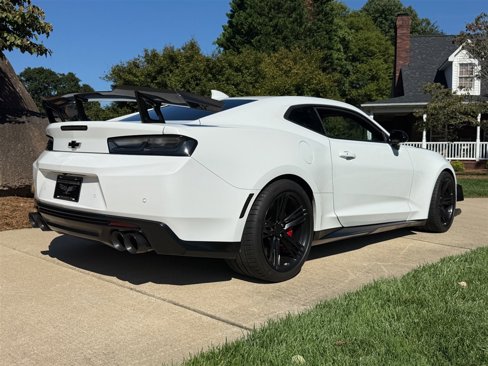 Used 2018 Chevrolet Camaro ZL1 image 40