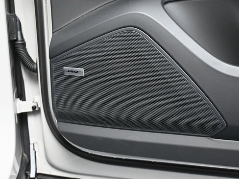 New 2025 Porsche Cayenne Turbo image 30