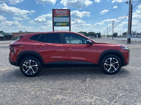 Used 2024 Chevrolet Trax RS w/ Driver Confidence Package image 6