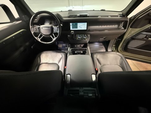 Used 2024 Land Rover Defender 90 X-Dynamic SE image 66