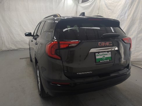 Used 2021 GMC Terrain SLE w/ Driver Convenience Package image 5