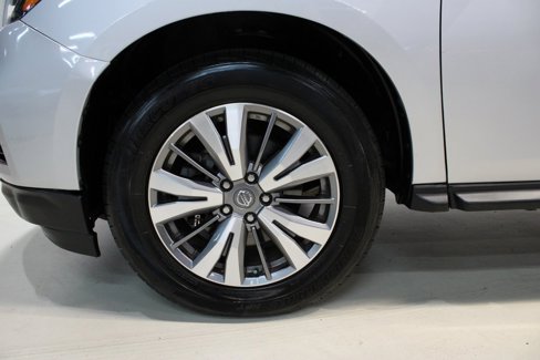 Used 2020 Nissan Pathfinder SL image 9