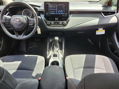 Used 2022 Toyota Corolla LE image 6