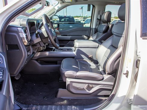 New 2025 Ford F350 Lariat w/ Lariat Ultimate Package image 27