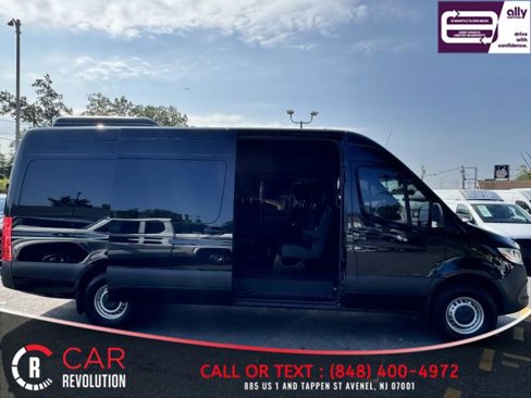 Used 2024 Mercedes-Benz Sprinter 2500 image 9