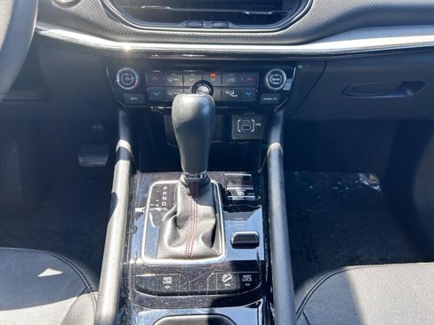 Used 2023 Jeep Compass Trailhawk image 14