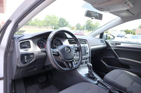 Used 2017 Volkswagen Golf S image 10