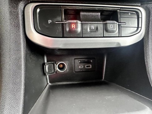 Used 2023 GMC Acadia SLT image 28