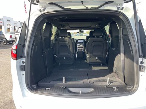 New 2026 Chrysler Pacifica Select image 34