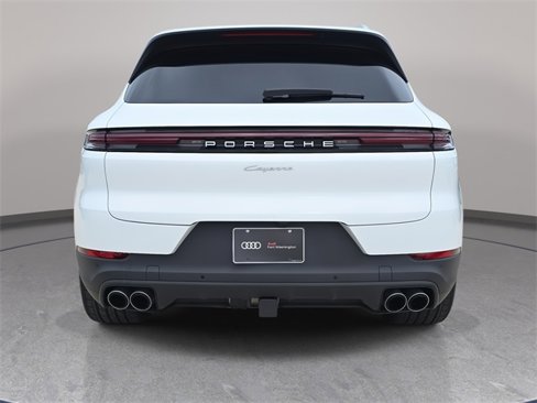 Used 2025 Porsche Cayenne image 6