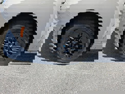 New 2026 BMW iX xDrive45 image 12