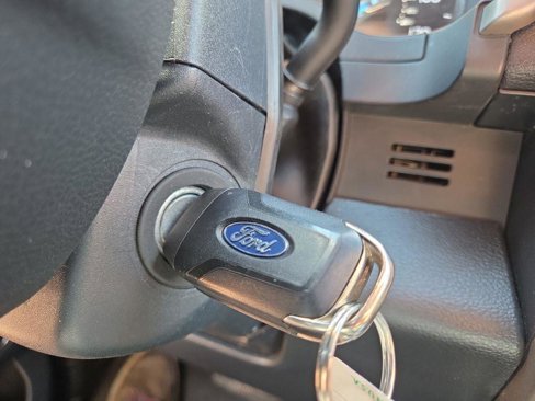 Used 2022 Ford F350 Lariat w/ Tremor Off-Road Package image 27